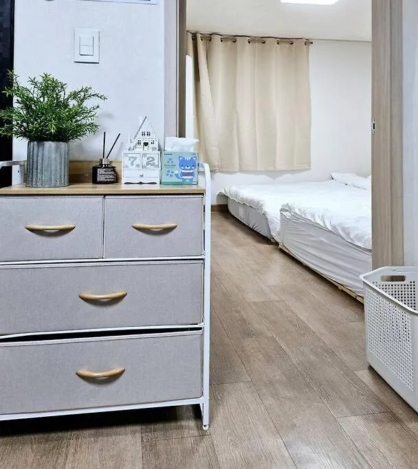 Snug J House Apartment Seoul